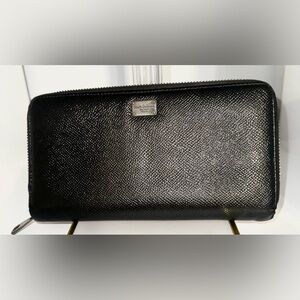 Authentic Dolce & Gabbana Saffiano Black Leather Zip Wallet –Comes w/ COA